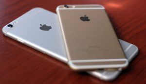 Apple остановила выпуск старых моделей iPhone